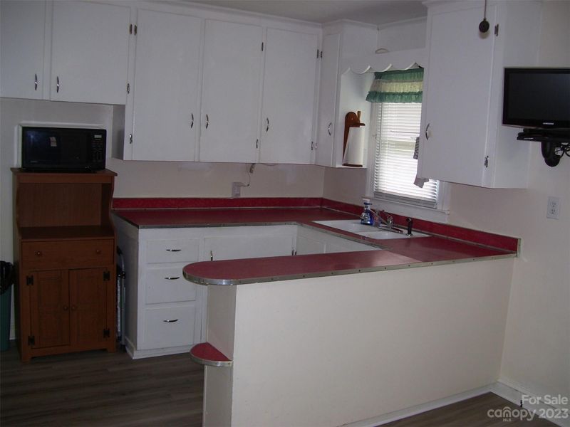 519 Plymouth St, Kannapolis, NC 28083
