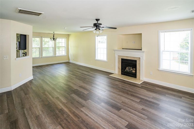 2652 Amber Crest Dr, Gastonia, NC 28052