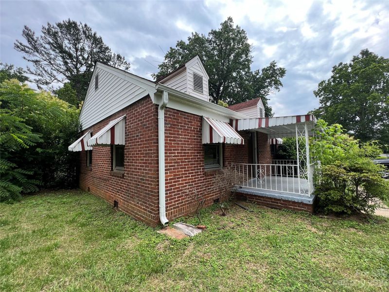 2729 Cowles Rd, Charlotte, NC 28208