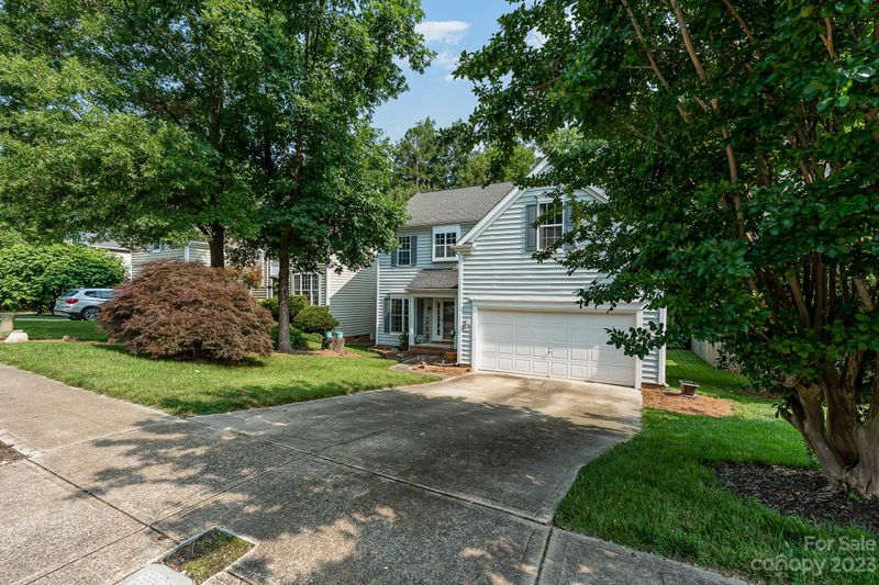 6427 Harburn Forest Dr, Charlotte, NC 28269