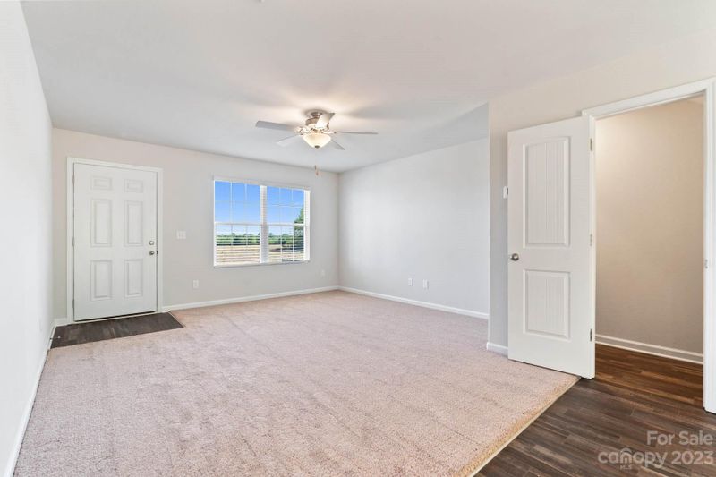 5019 Wolfridge Ave, Charlotte, NC 28214
