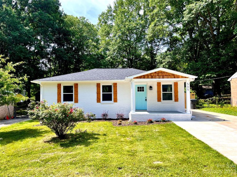 505 E Peachtree St, Dallas, NC 28034