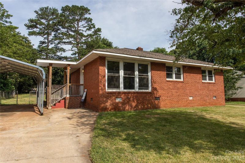 424 Sharview Cir, Charlotte, NC 28217
