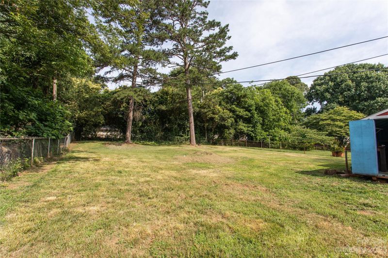 424 Sharview Cir, Charlotte, NC 28217
