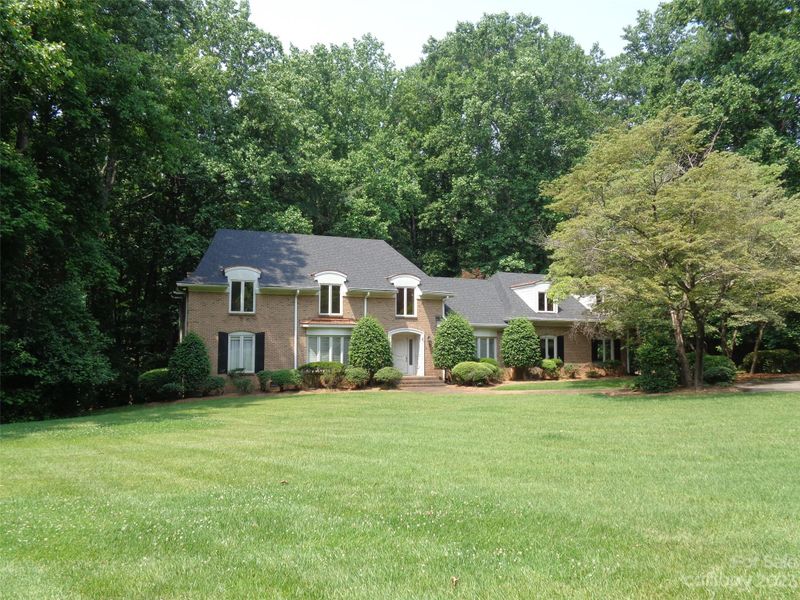 7328 Sardis Rd, Charlotte, NC 28270