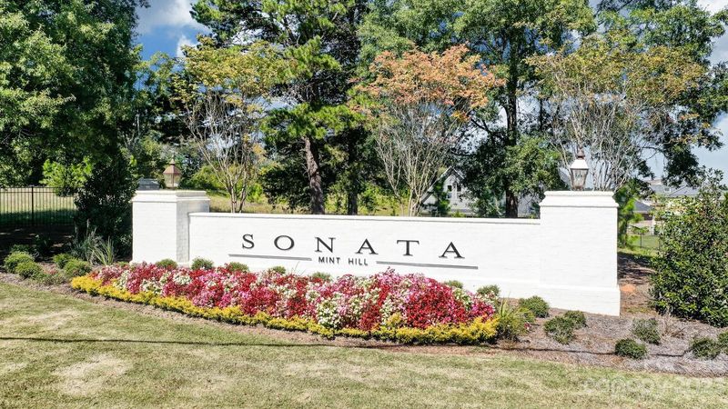 3831 Marchers Trace Dr, Mint Hill, NC 28227