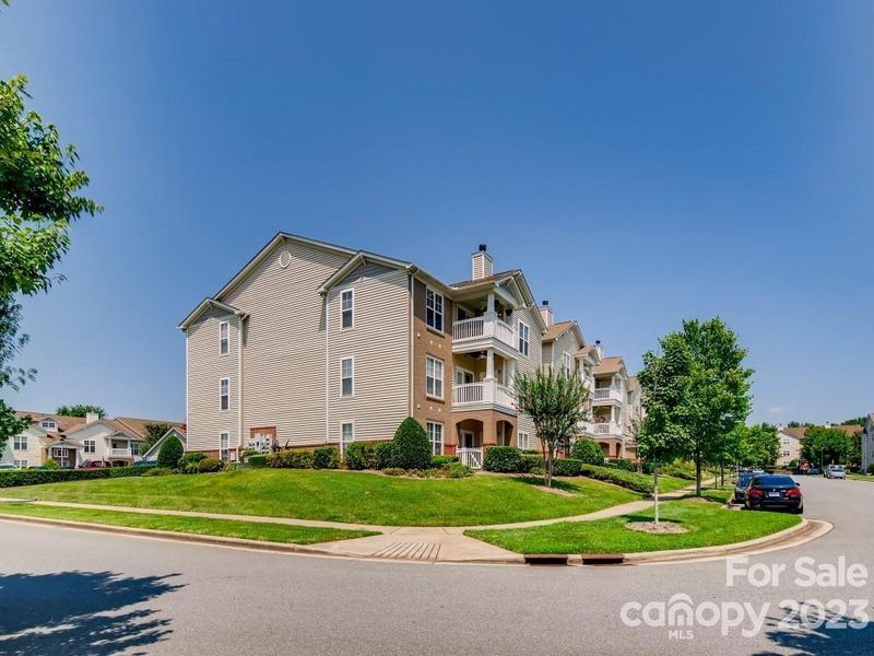 9027 Mcdowell Creek Ct, Cornelius, NC 28031