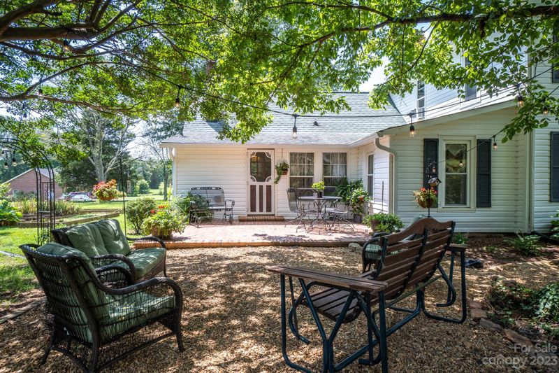 4306 King Wilkinson Rd, Denver, NC 28037
