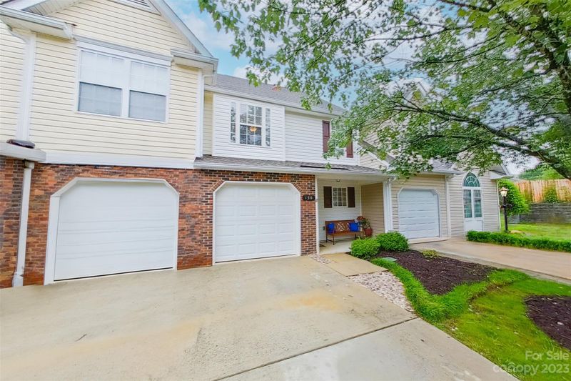 130 Arlington Downs Blvd #2023, Matthews, NC 28104