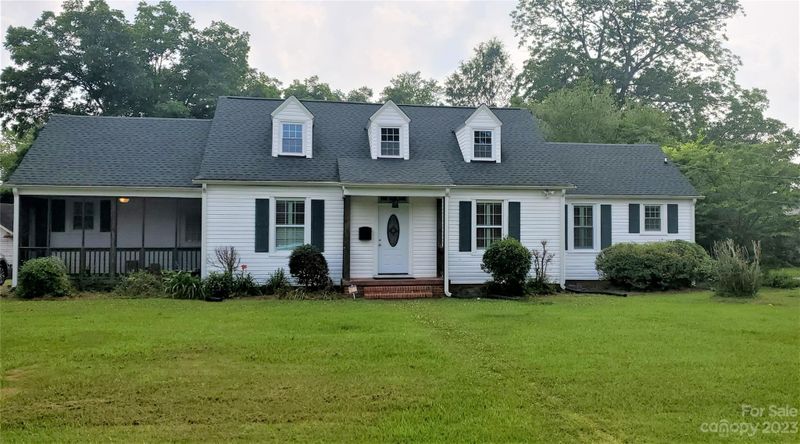 104 N York St, Lancaster, SC 29720