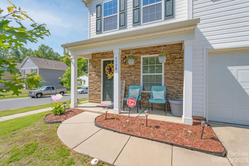 5328 Park Brook Dr, Charlotte, NC 28269