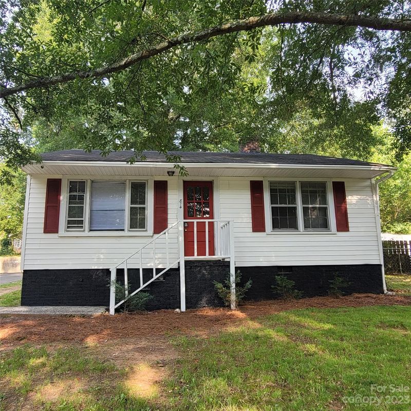814 Weldon St S, Gastonia, NC 28052