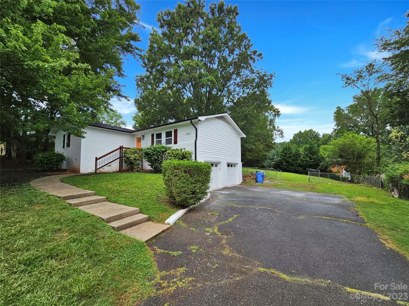 8411 Willhill Rd, Mint Hill, NC 28227
