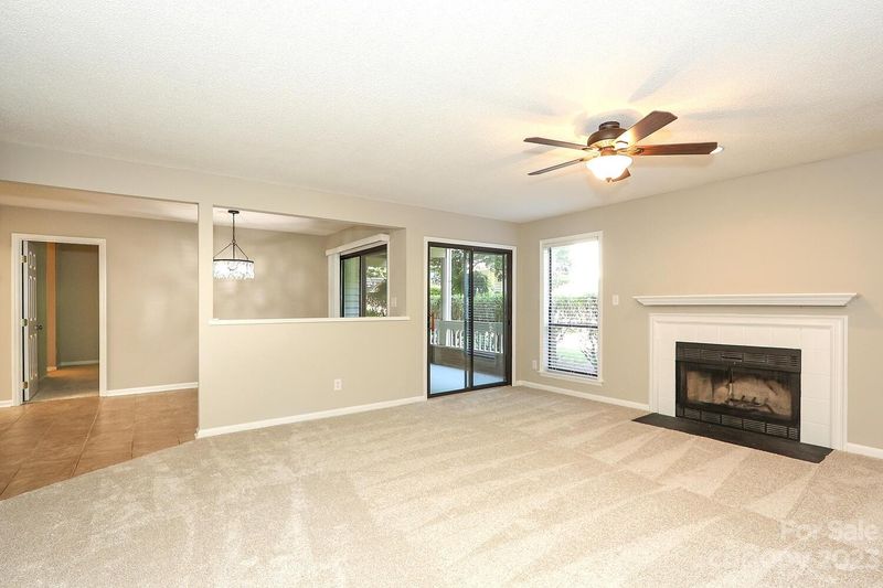 8005 Greenside Ct, Charlotte, NC 28277