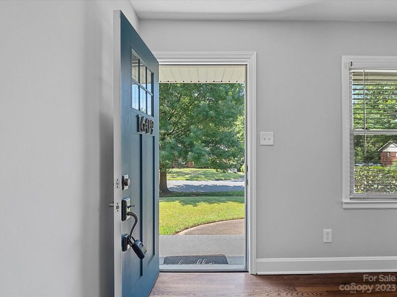 1609 Starbrook Dr, Charlotte, NC 28210