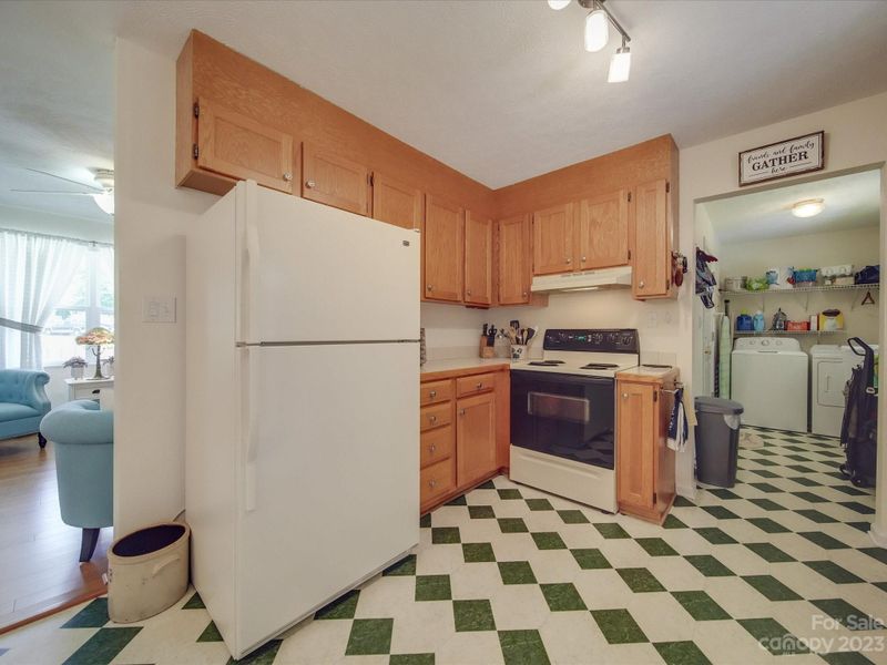 140 Hyde Ln, Statesville, NC 28625