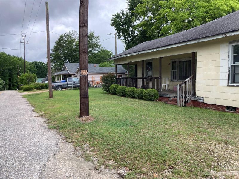 115 1st St, Kershaw, SC 29067