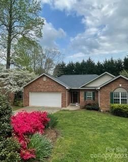 1681 6th St SE, Hickory, NC 28602