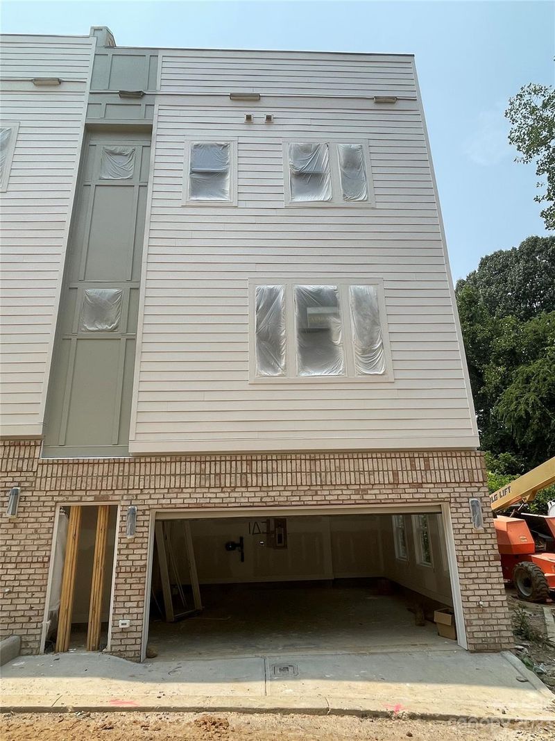 521 Strong Ave #10, Charlotte, NC 28205