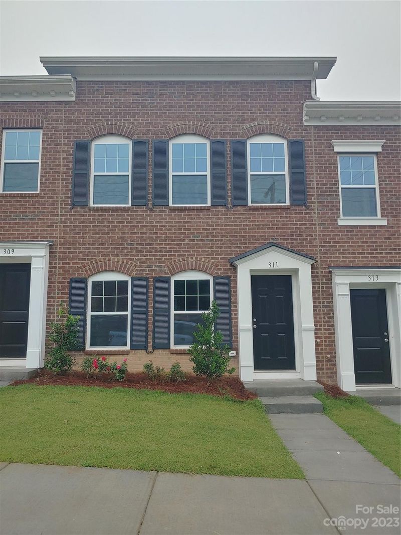 311 N Academy St, Lincolnton, NC 28092