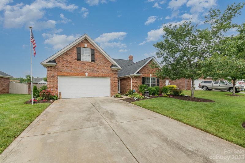 12643 Hill Pine Rd, Midland, NC 28107