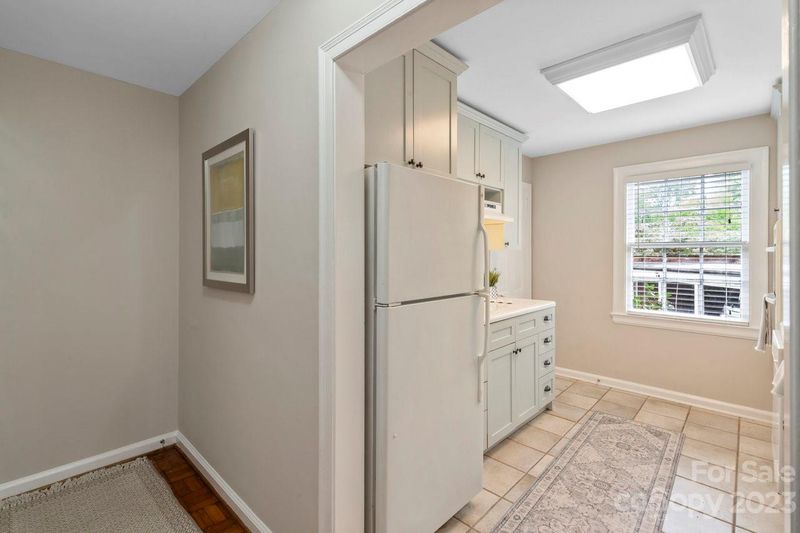 107 S Laurel Ave #101 B, Charlotte, NC 28207