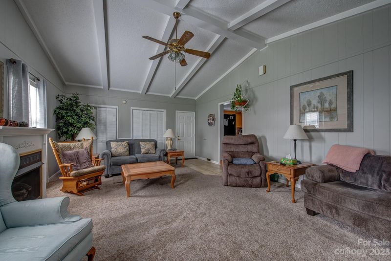 110 Davis St, Dallas, NC 28034