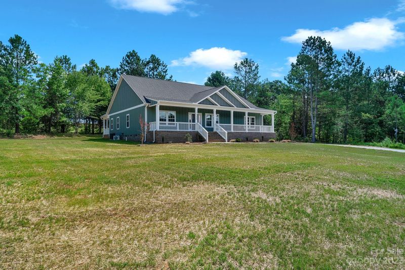 1086 Sage Pine Cir, Clover, SC 29710