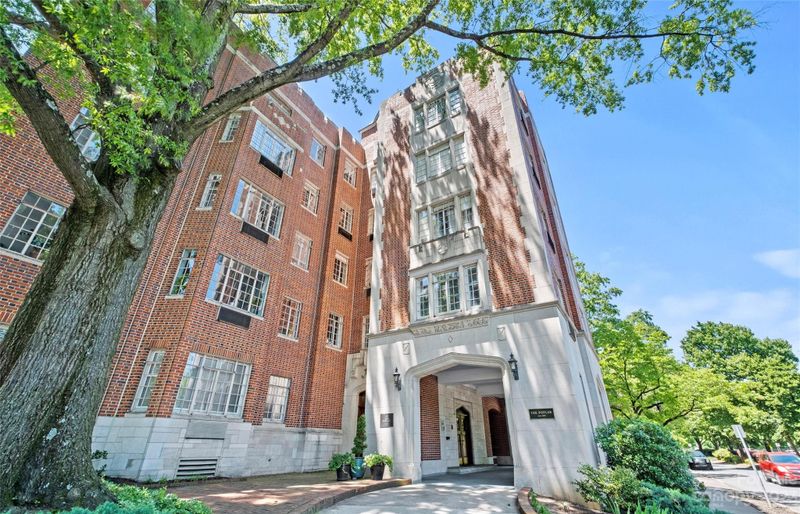 301 W 10th St #207, Charlotte, NC 28202