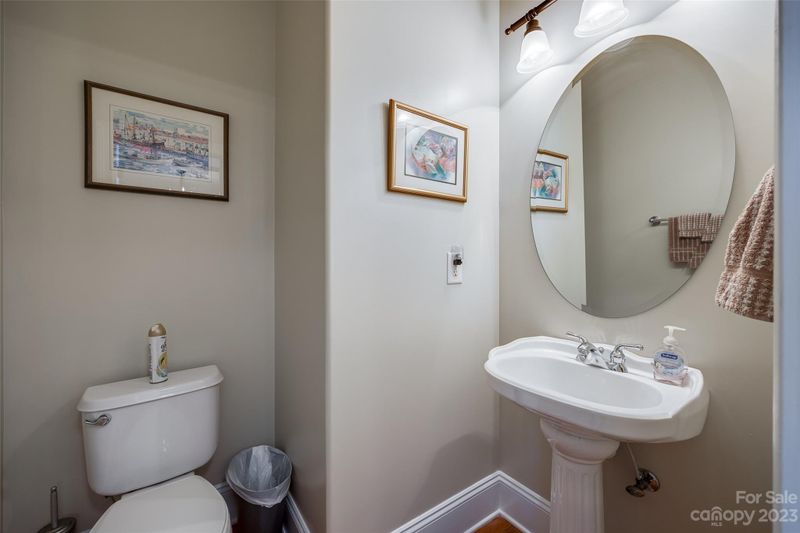 115 Spinnaker Bay Ln, Clover, SC 29710