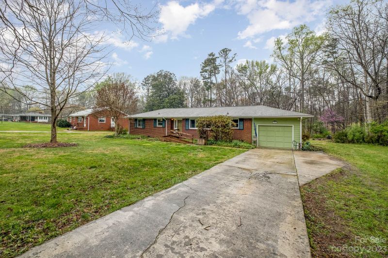 6840 Pleasant Oaks Cir, Charlotte, NC 28216