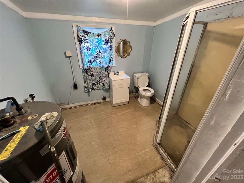 37 20th St NW, Hickory, NC 28601