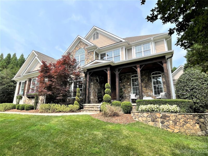 18737 Floyd Ct, Davidson, NC 28036