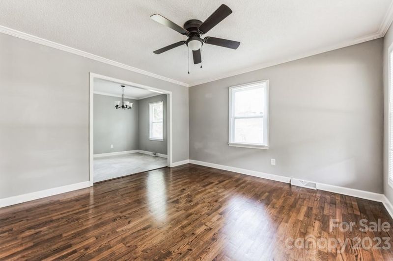 1733 Oak Valley Dr, Gastonia, NC 28054