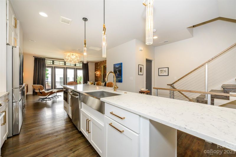 452 E 33rd St, Charlotte, NC 28205