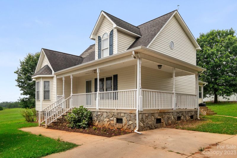 3930 White Tail Ln, Vale, NC 28168