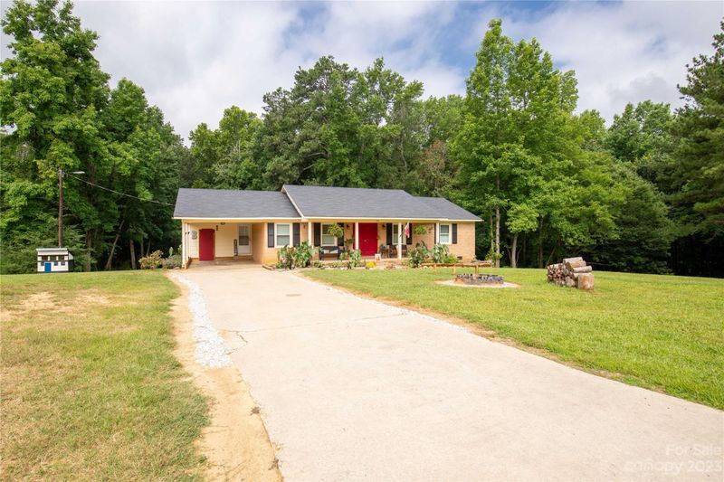 276 Cliff Rd, Lancaster, SC 29720