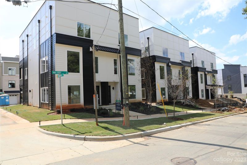 906 Van Every St, Charlotte, NC 28205