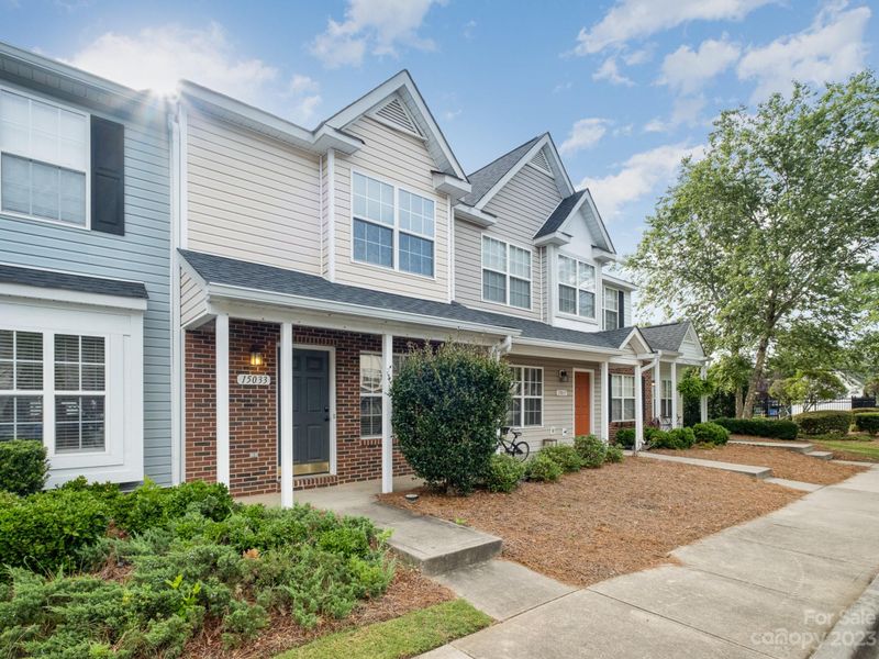 15033 Deshler Ct, Charlotte, NC 28273