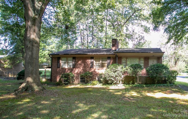 1601 Echo Ln, Gastonia, NC 28052