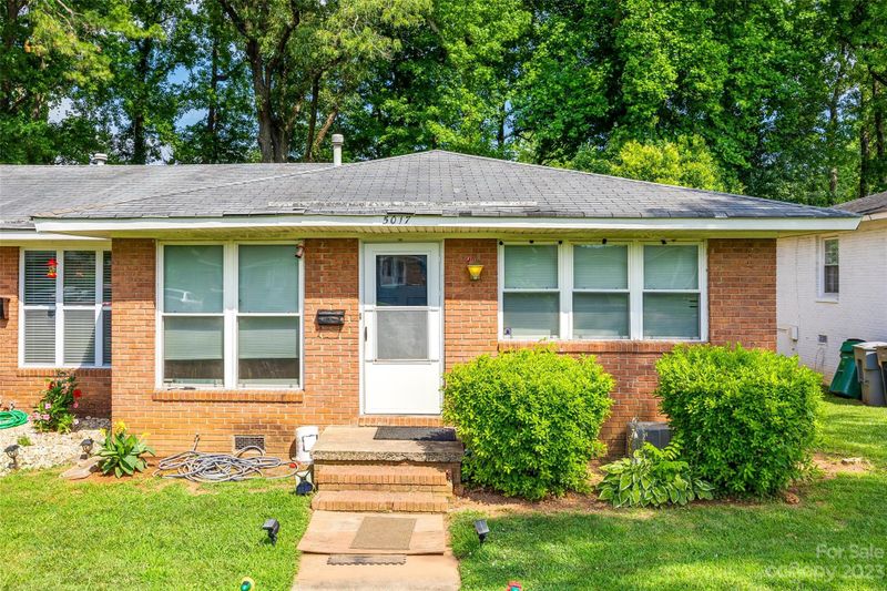 5017 Highlake Dr, Charlotte, NC 28215