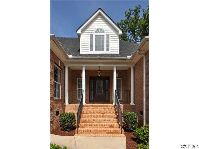 5322 Shoreview Dr, Concord, NC 28025