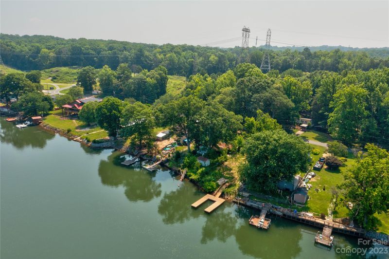 1823 Lake Dr, Charlotte, NC 28214