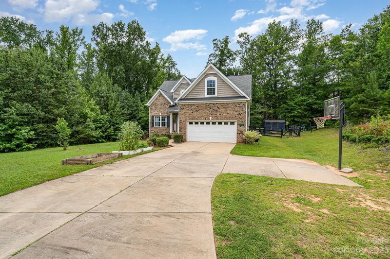 5233 Quarry Dr, Lancaster, SC 29720