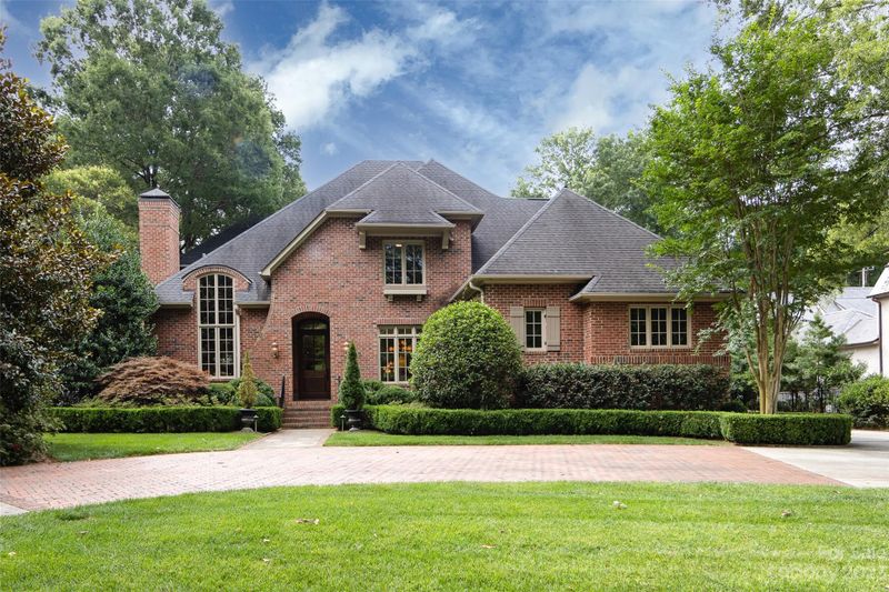 1909 Shoreham Dr, Charlotte, NC 28211