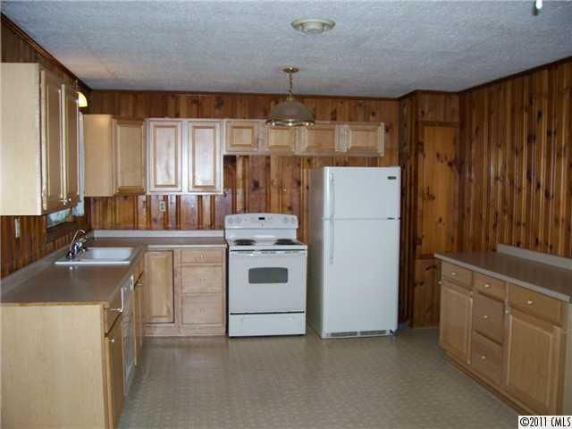 914 S Chestnut St, Gastonia, NC 28054