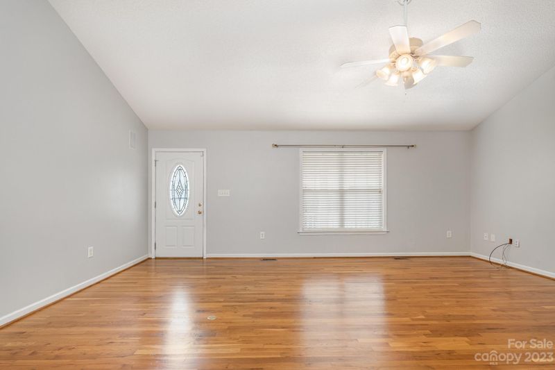 130 Westover Dr, Lincolnton, NC 28092