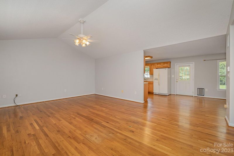 130 Westover Dr, Lincolnton, NC 28092