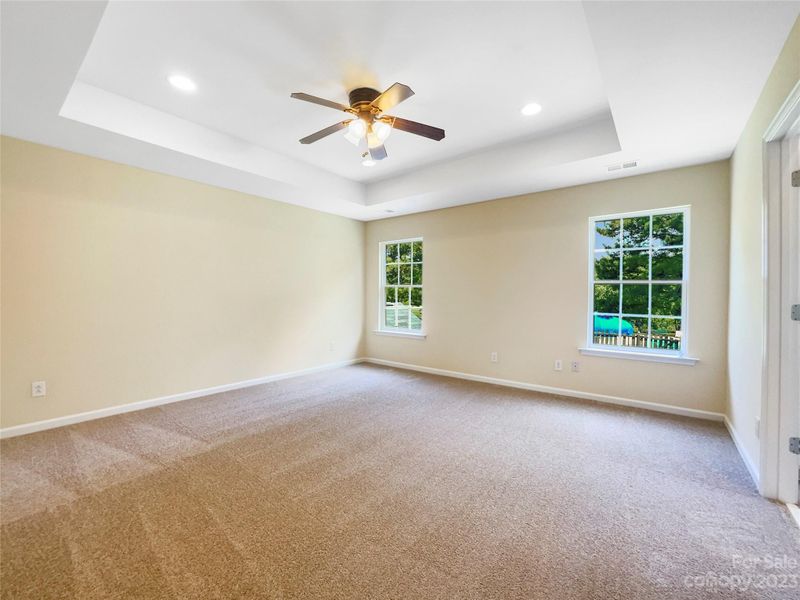 4128 Houldsworth Dr, Charlotte, NC 28213