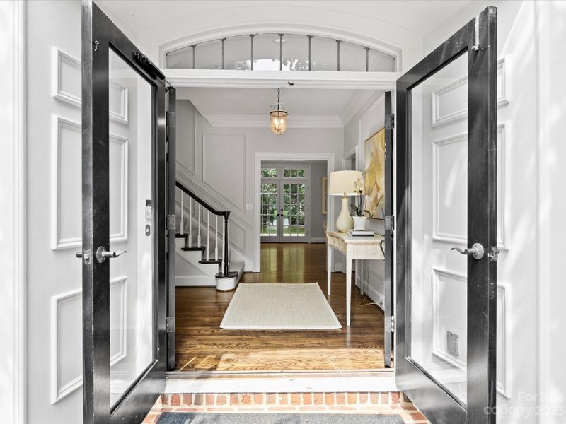 2216 Cortelyou Rd, Charlotte, NC 28211